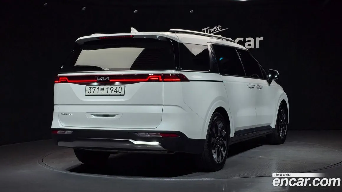 Kia Carnival 2023 из KR, фото 2