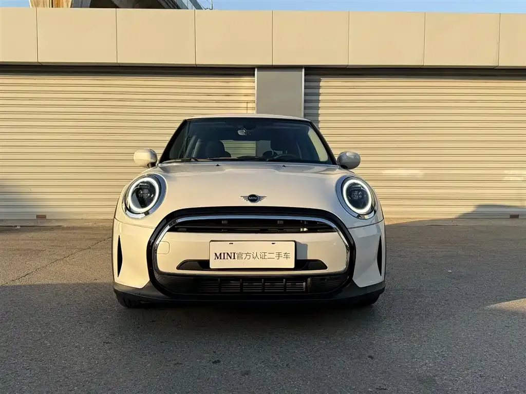 MINI Cooper (3-door) 2023 из CN, фото 2