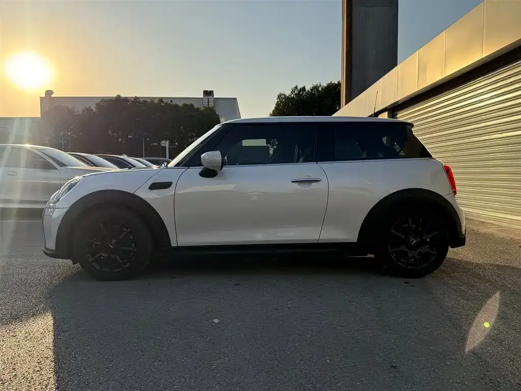 MINI Cooper (3-door) 2023 из CN, фото 3