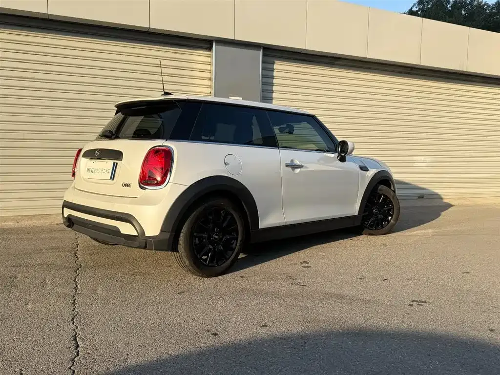 MINI Cooper (3-door) 2023 из CN, фото 4