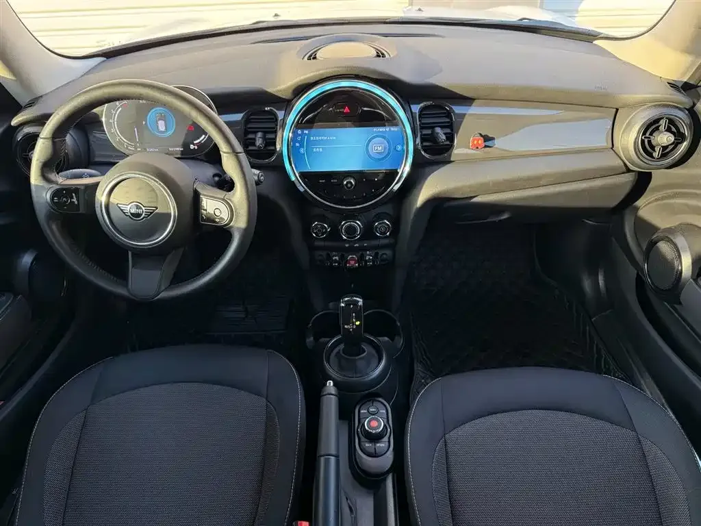 MINI Cooper (3-door) 2023 из CN, фото 8