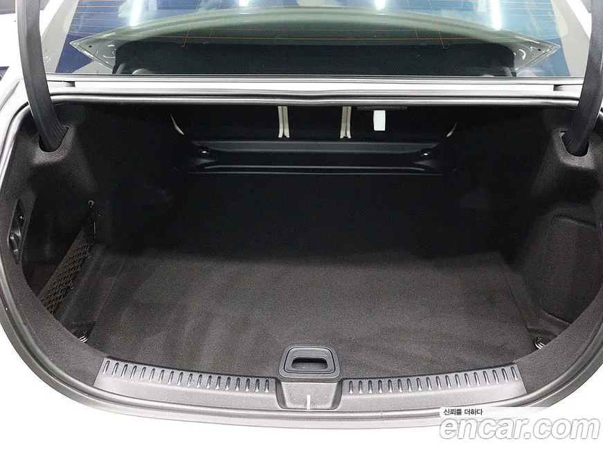 Mercedes-Benz E-Class 2025 из KR, фото 5