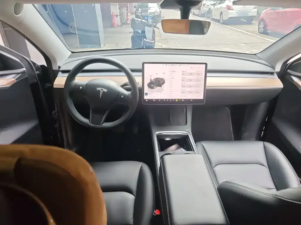 Tesla Model Y 2022 из CN, фото 10