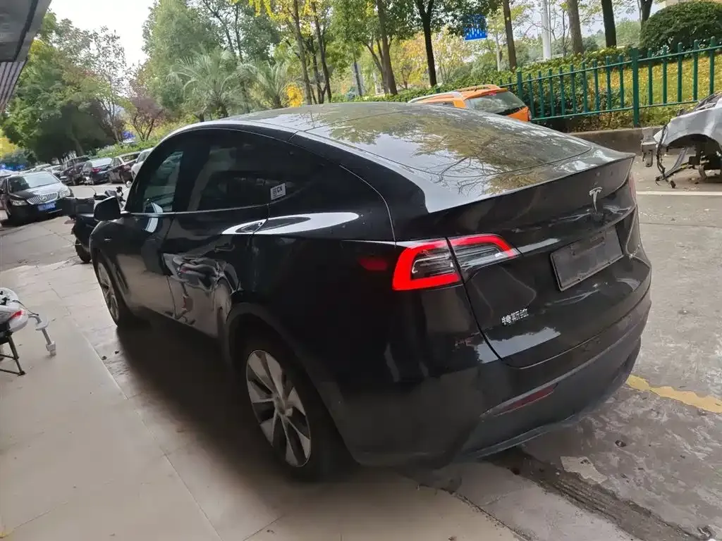Tesla Model Y 2022 из CN, фото 5