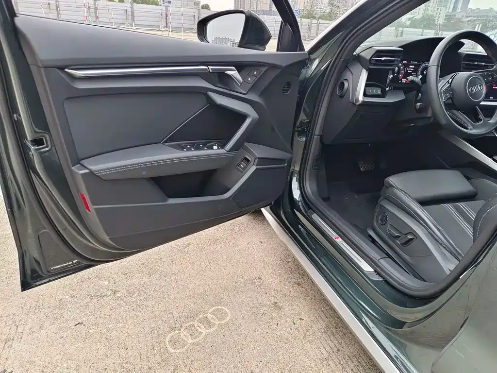 Audi A3 2023 из CN, фото 10