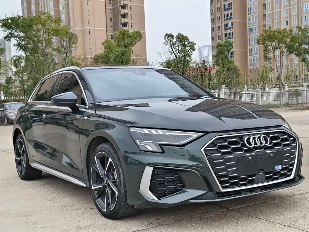 Audi A3 2023 из CN, фото 3