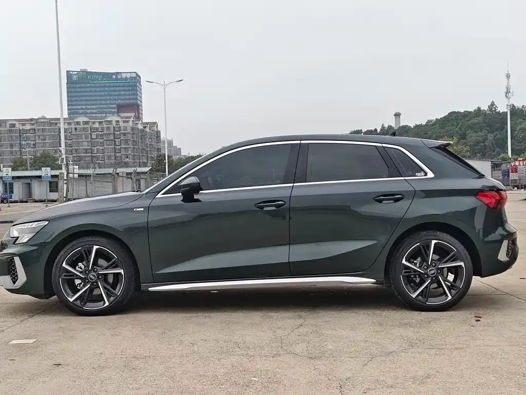 Audi A3 2023 из CN, фото 8