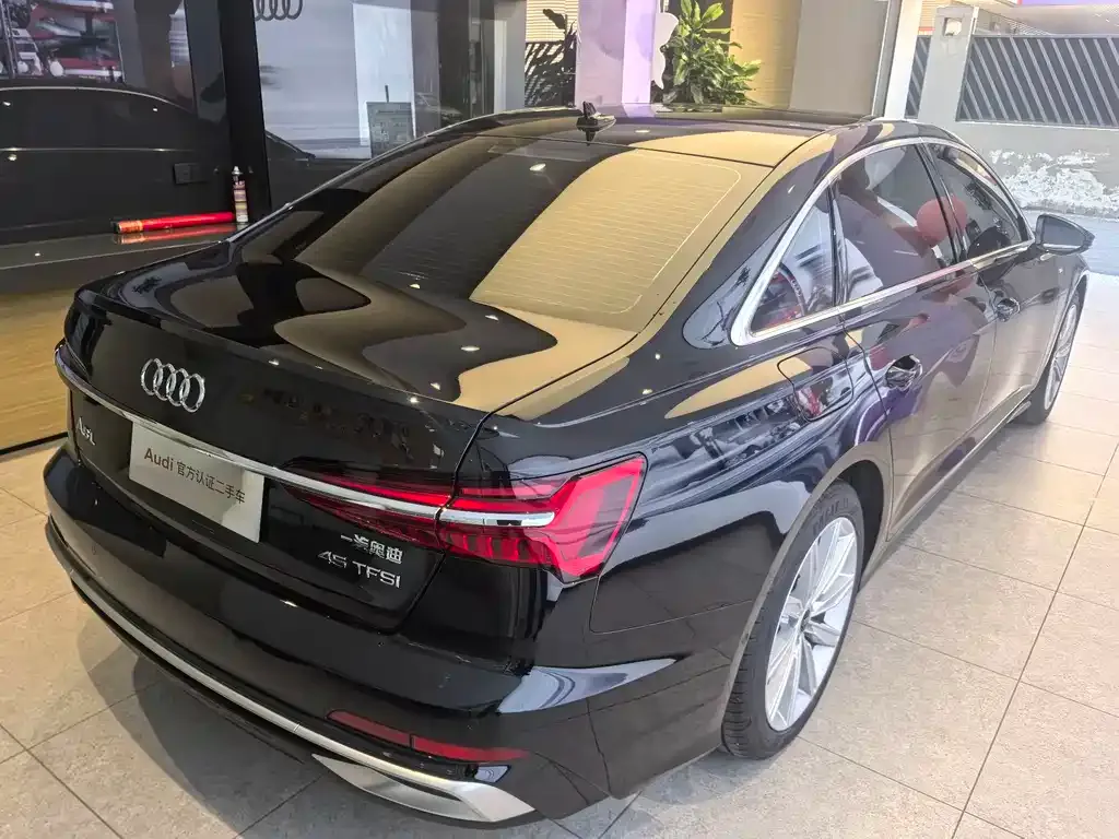Audi A6L 2025 из CN, фото 4
