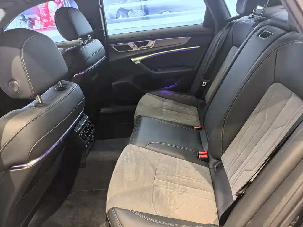 Audi A6L 2025 из CN, фото 7