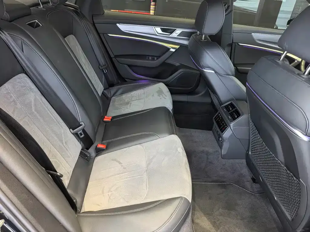 Audi A6L 2025 из CN, фото 9