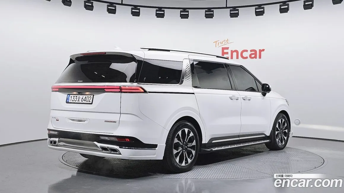 Kia Carnival 2023 из KR, фото 2