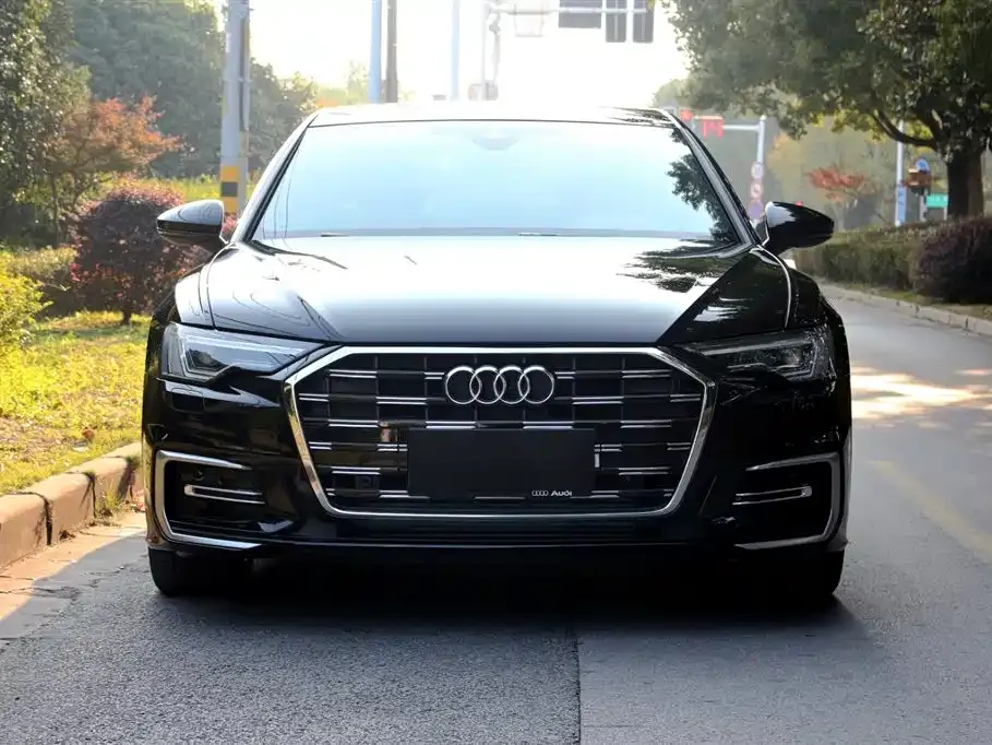 Audi A6L — фото 2