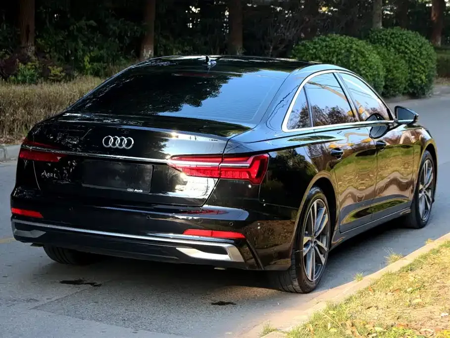 Audi A6L — фото 7