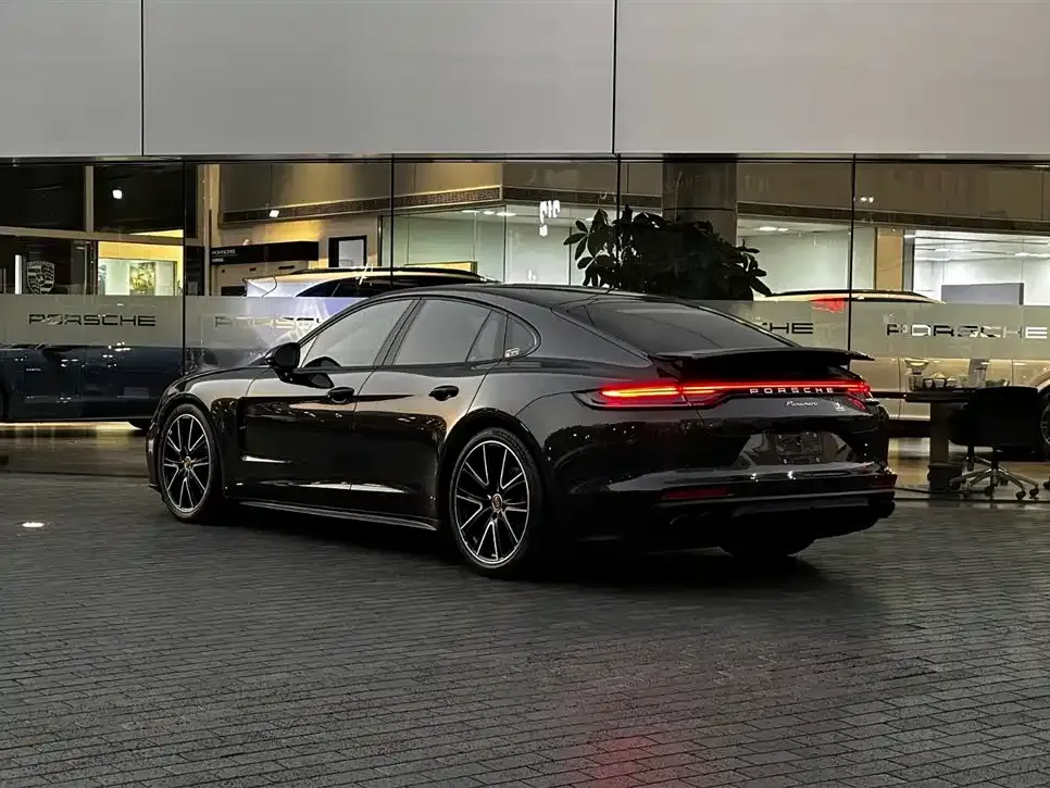 Porsche Panamera — фото 4