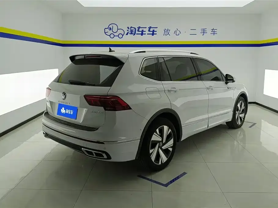 Volkswagen Tiguan L — фото 2