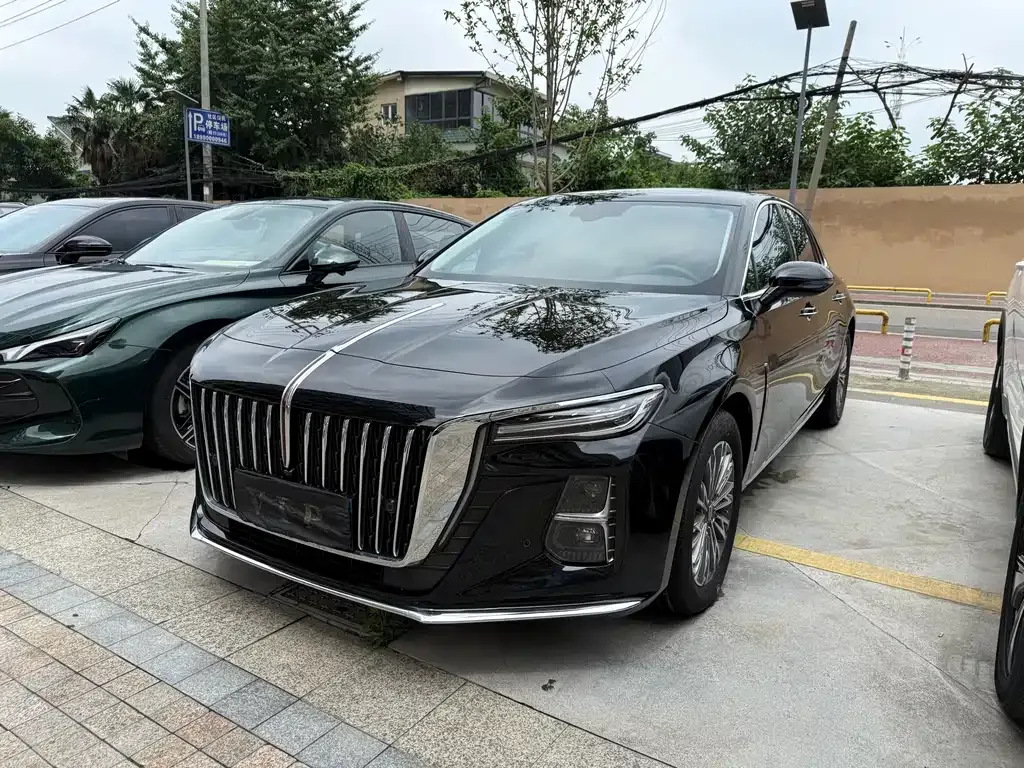 Hongqi H5 — фото 1