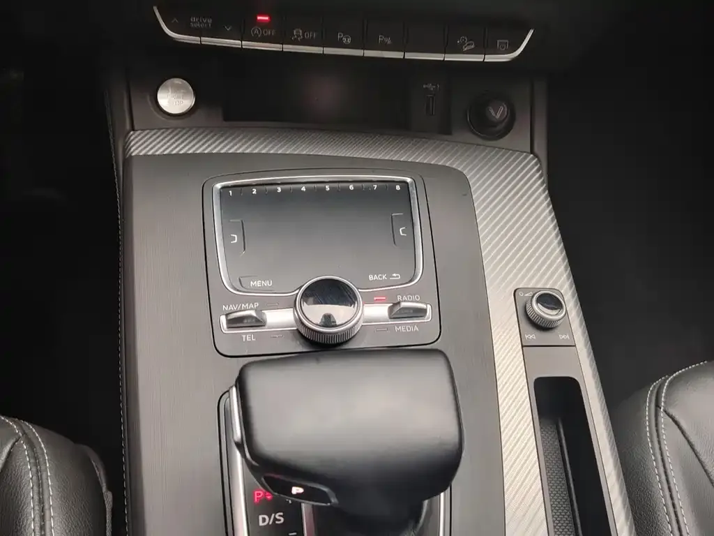 Audi Q5L 2021 из CN, фото 7