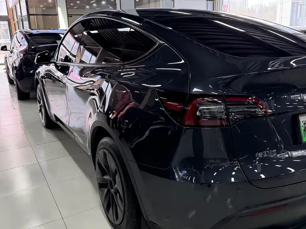 Tesla Model Y 2024 из CN, фото 3