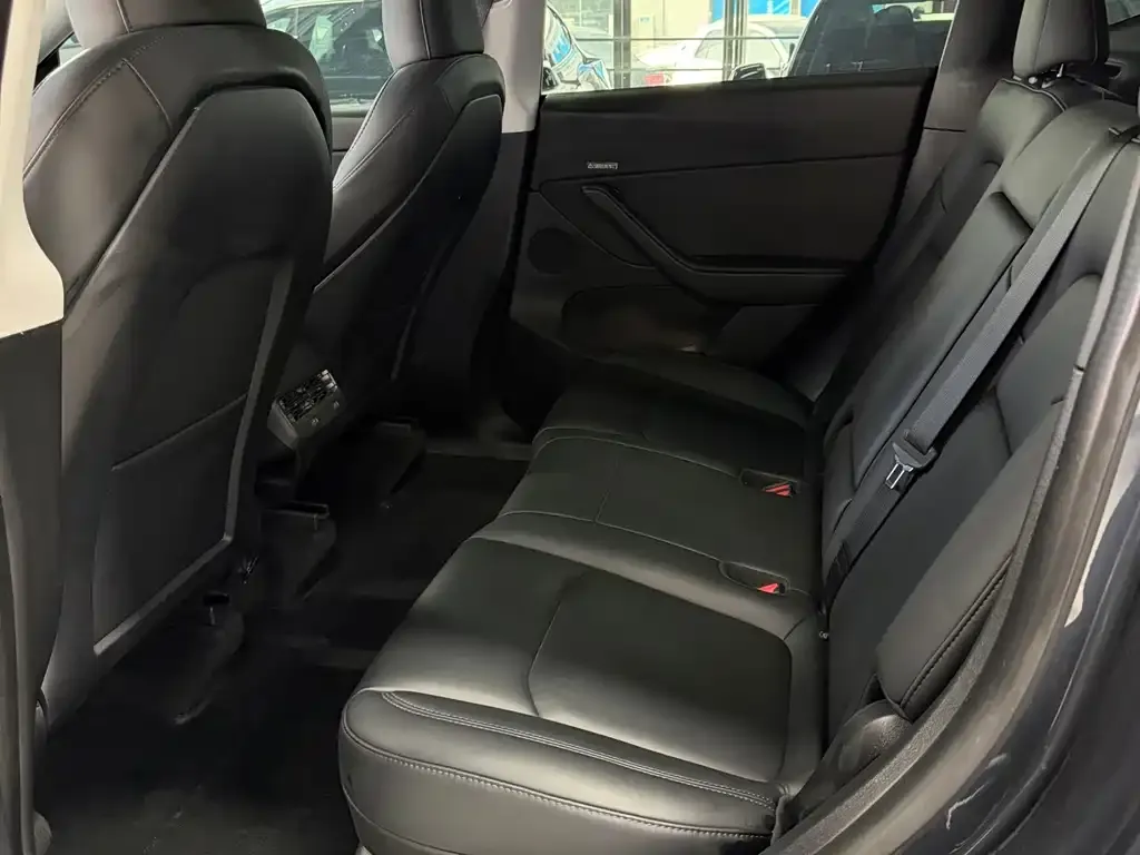 Tesla Model Y 2024 из CN, фото 8
