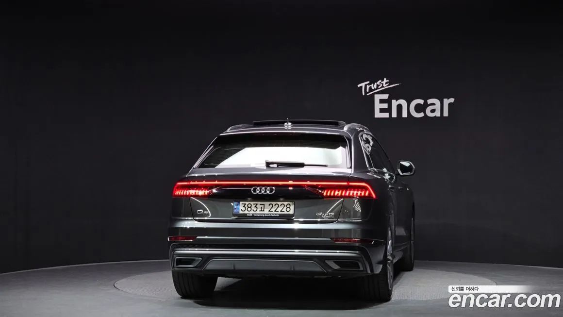Audi Q8 2021 из KR, фото 4