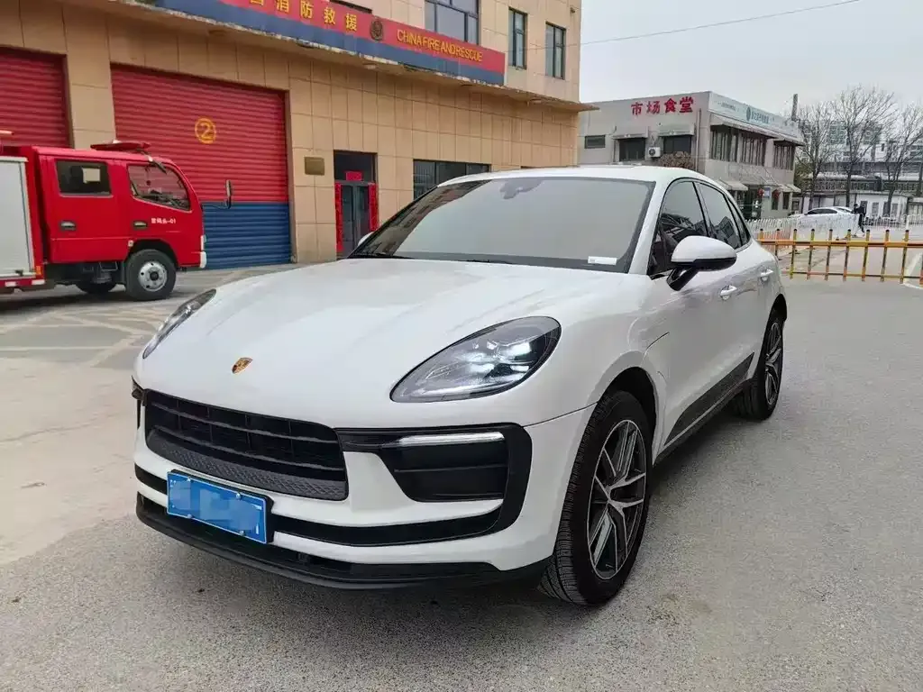 Porsche Macan — фото 1