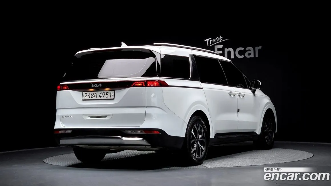 Kia Carnival — фото 2