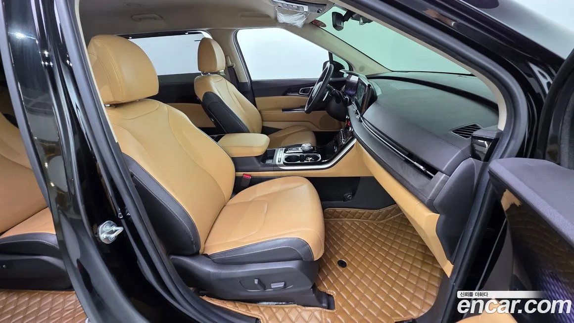 Kia Carnival — фото 10