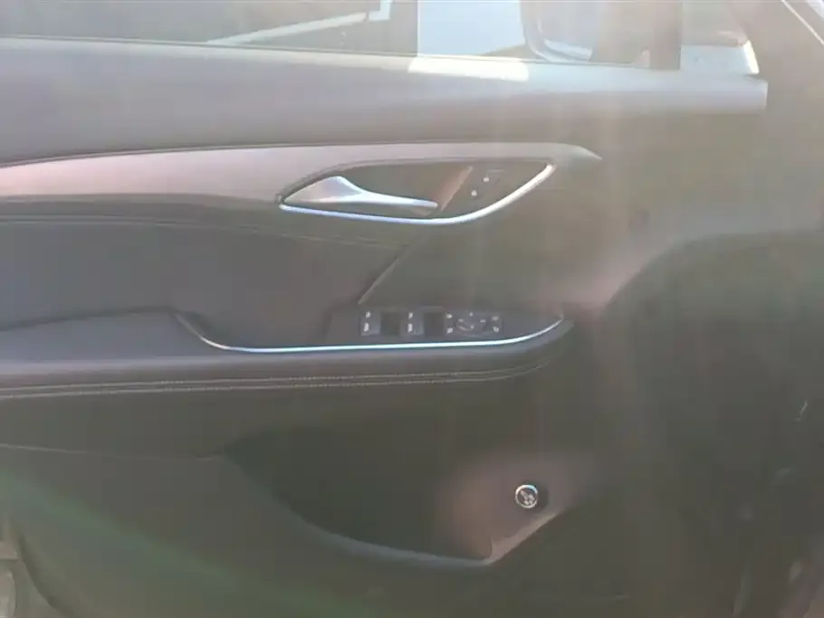 Buick Envision Plus — фото 7