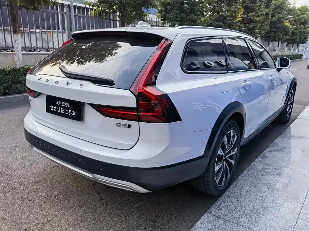 Volvo V90 — фото 4