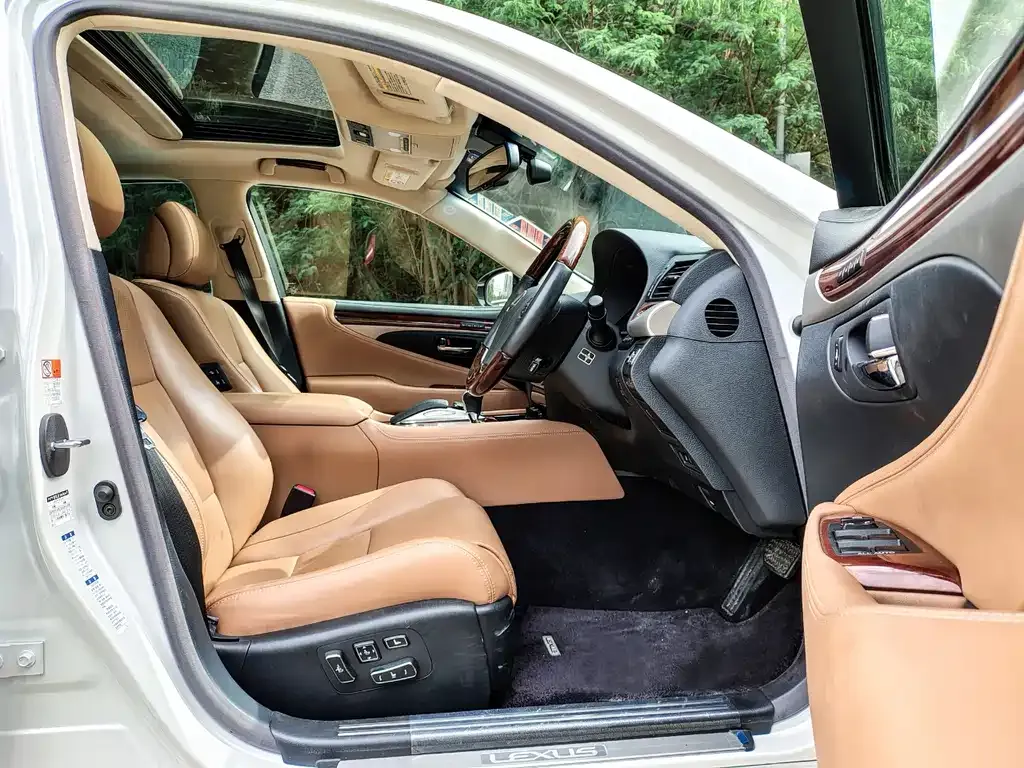 Lexus LS 2021 из CN, фото 4