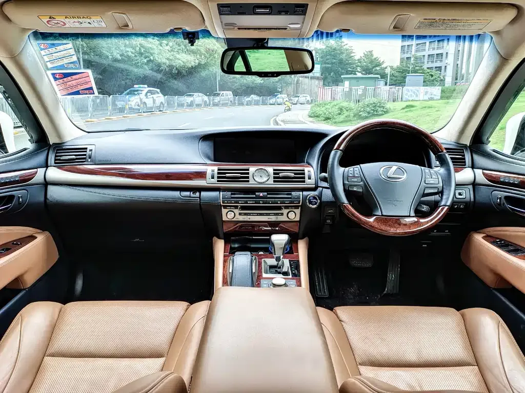 Lexus LS 2021 из CN, фото 7