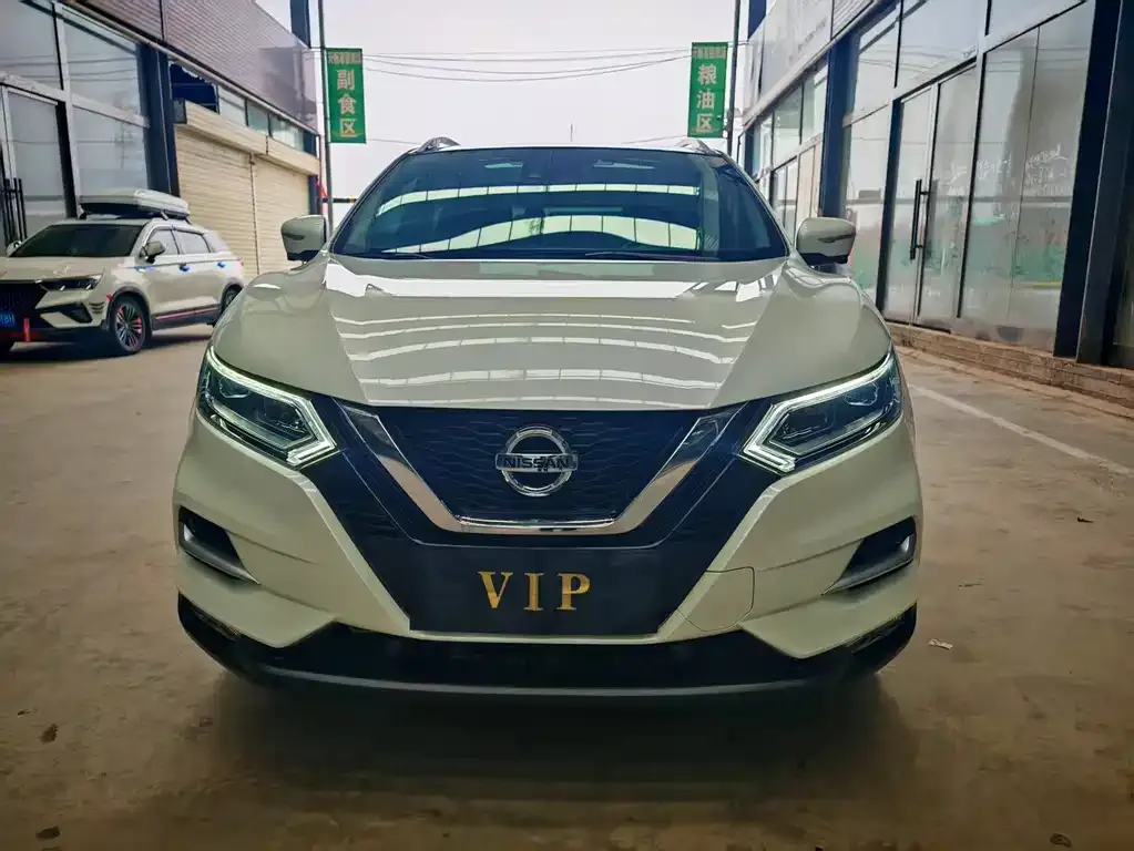 Nissan Qashqai — фото 2