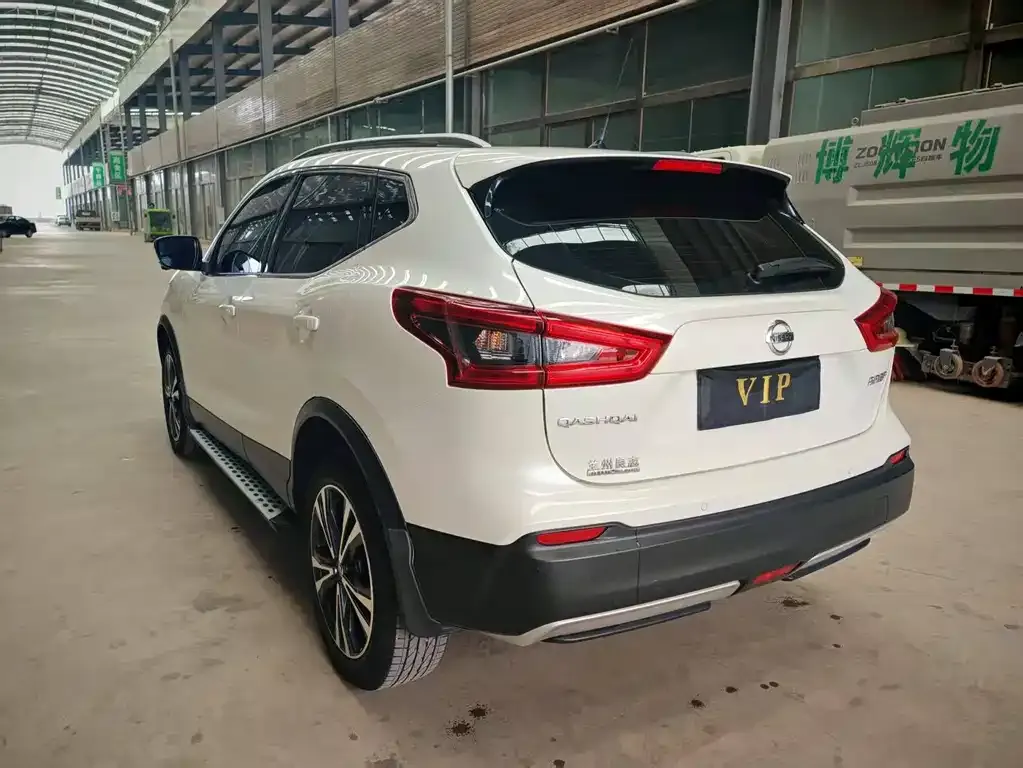Nissan Qashqai — фото 4
