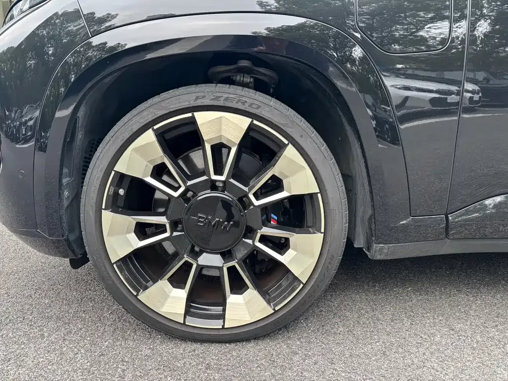 BMW XM — фото 7