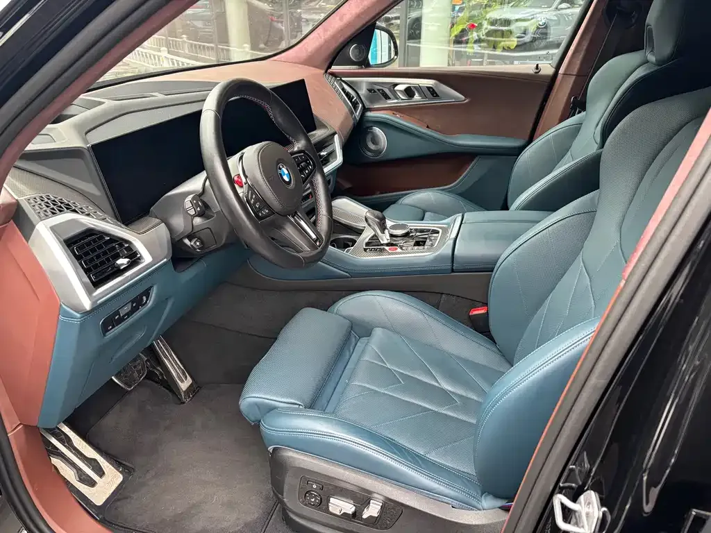 BMW XM — фото 9