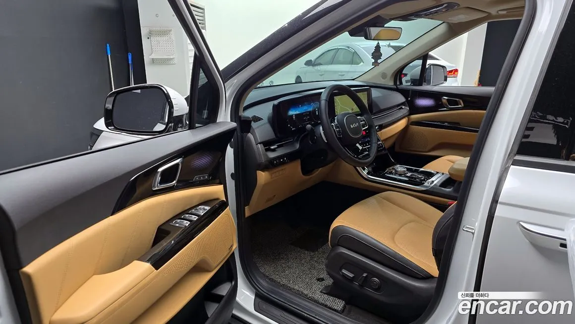 Kia Carnival — фото 10