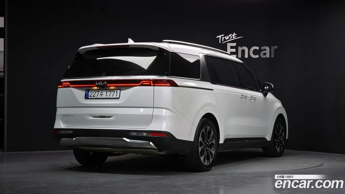 Kia Carnival — фото 2
