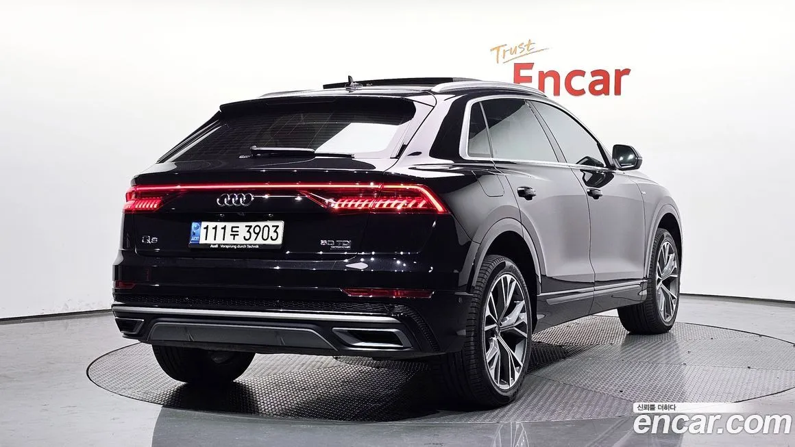 Audi Q8 2021 из KR, фото 2