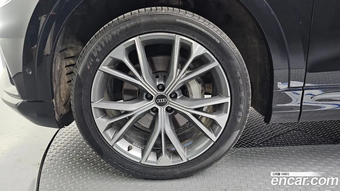 Audi Q8 2021 из KR, фото 5