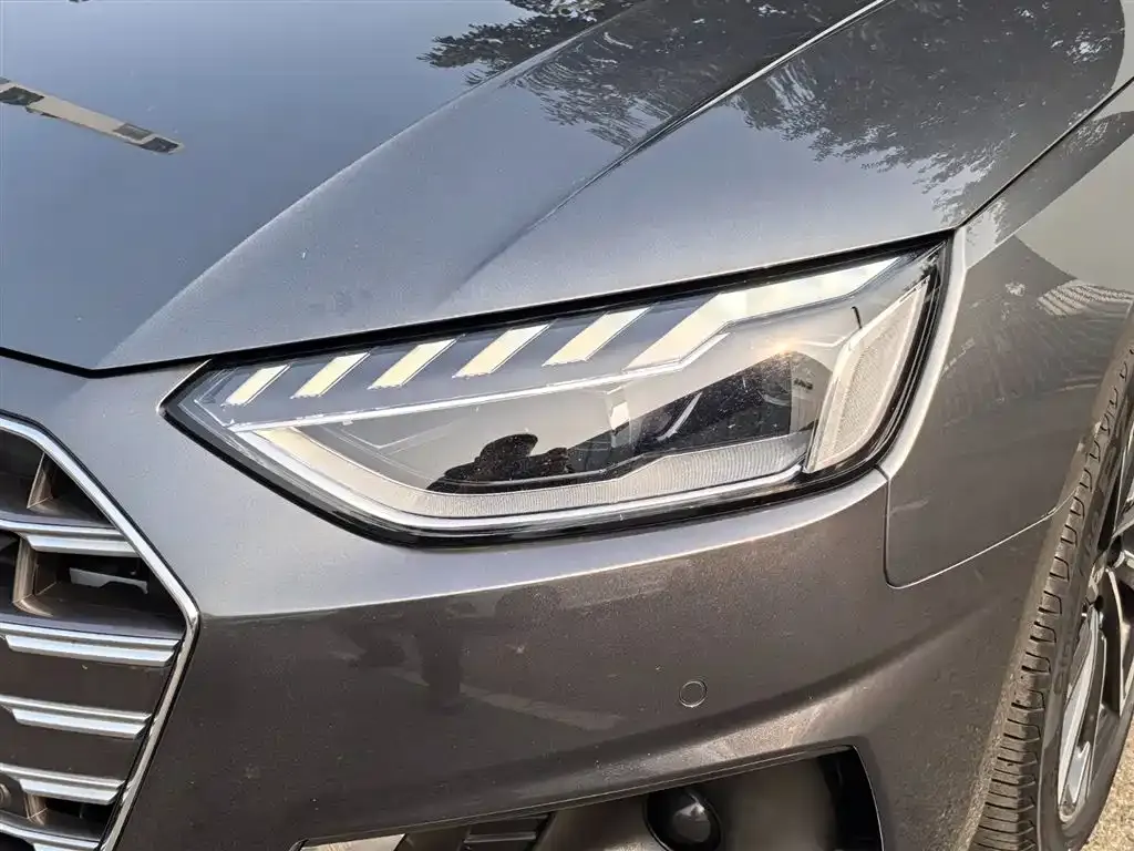 Audi A4L 2023 из CN, фото 8
