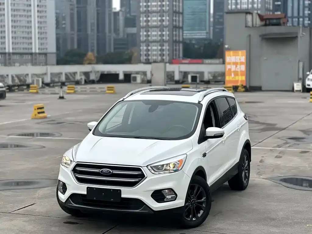 Ford Kuga 2021 из CN, фото 1