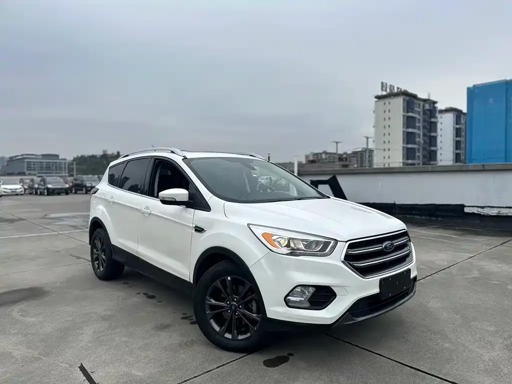 Ford Kuga 2021 из CN, фото 3
