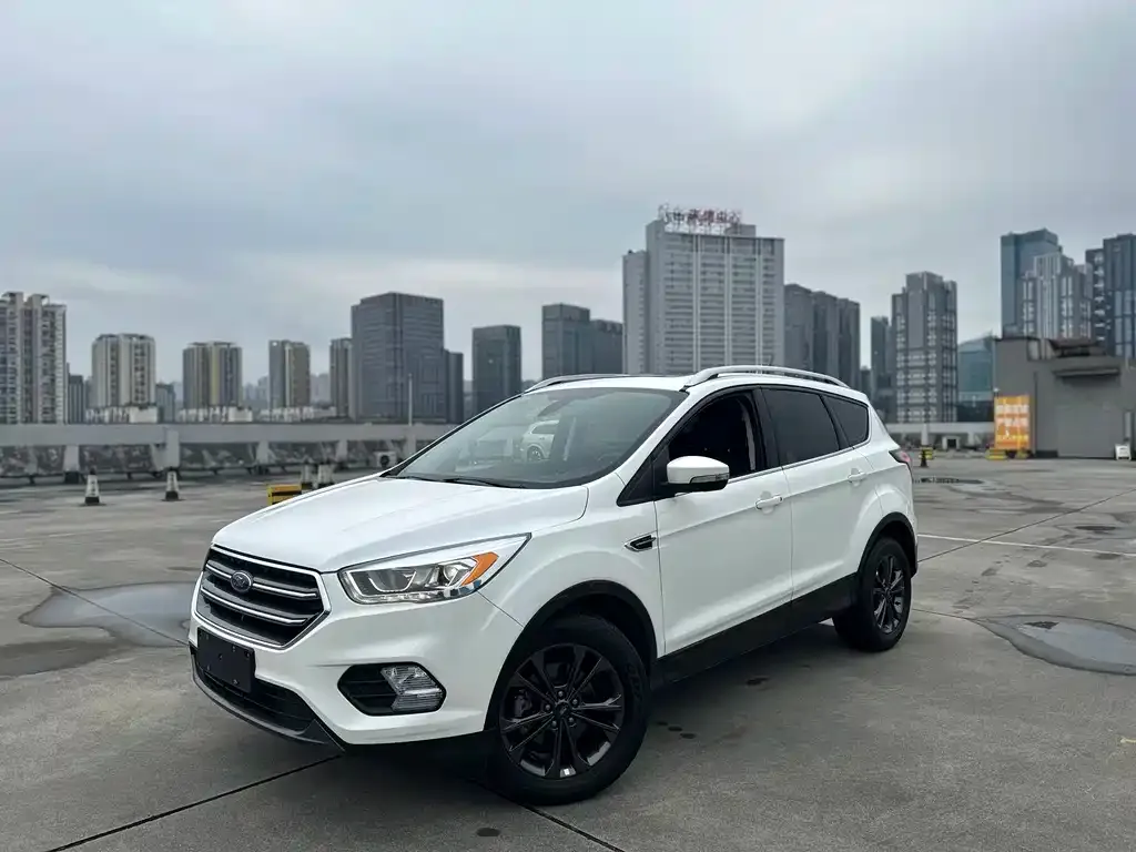 Ford Kuga 2021 из CN, фото 4