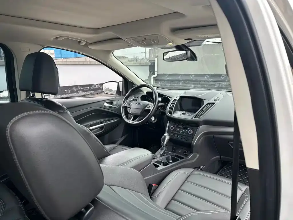 Ford Kuga 2021 из CN, фото 5