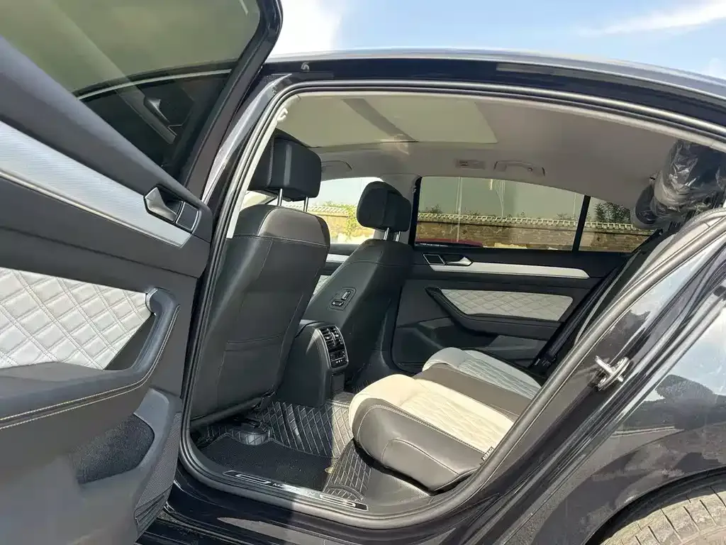 Volkswagen Magotan 2025 из CN, фото 6