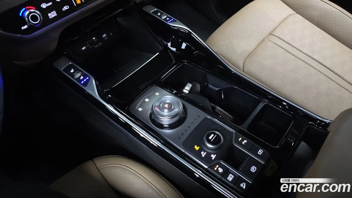 Kia Sorento — фото 9