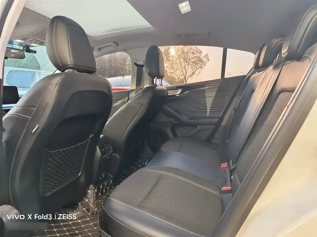 Ford Focus Active 2021 из CN, фото 10