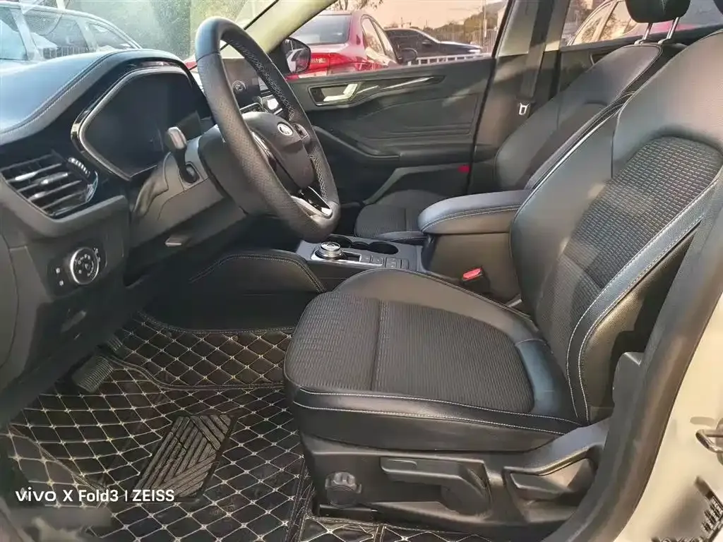 Ford Focus Active 2021 из CN, фото 9