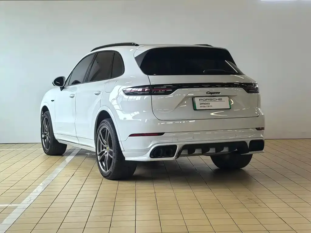 Porsche Cayenne Hybrid 2023 из CN, фото 5