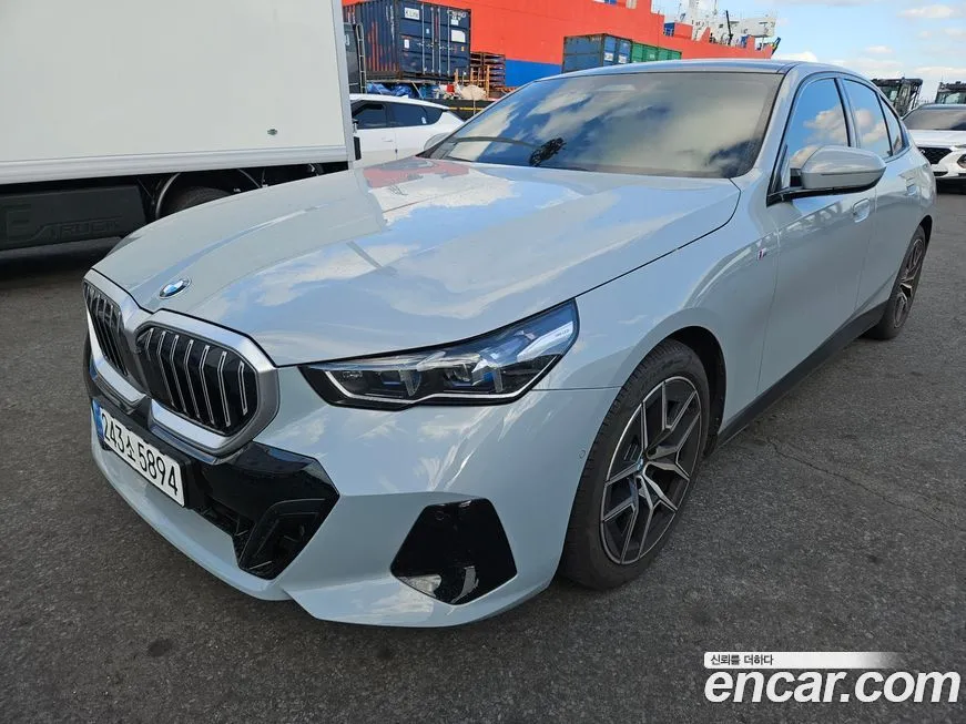 BMW 5-Series 2025 из KR, фото 3